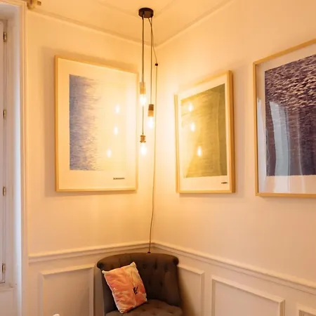 Apartment Tranquil 2bd Apart Seine River - Eiffel Tower!
