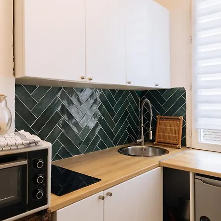Tranquil 2bd Apart Seine River - Eiffel Tower!