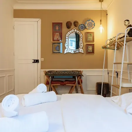 Tranquil 2bd Apart Seine River - Eiffel Tower! Apartment Paris